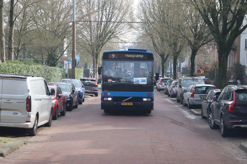 Rondrit met museumbussen door Arnhem